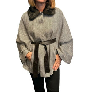 Donna Salyers’ Fabulous Furs Faux-Fur Collar Brown White Herringbone Cape Size M